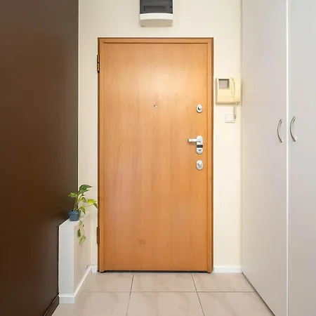 아파트 Stylish With A Bath And A Balcony In The Centre By Renters 브로츠와프